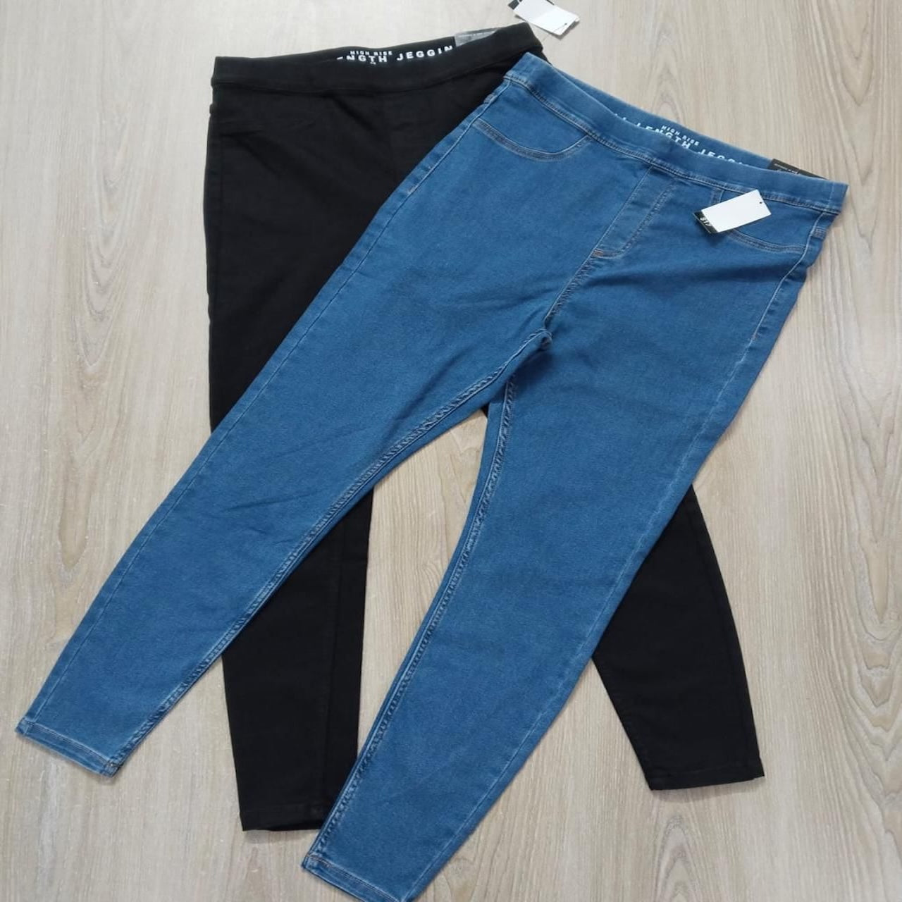 Women's High Rise Full Length Blue Denim Jeggings – Classic Wash Pull-On