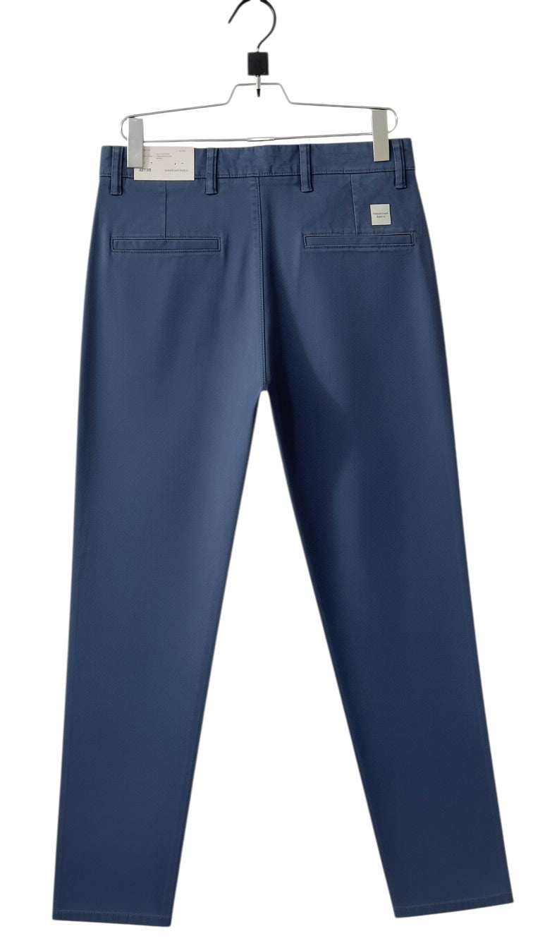 American Eagle Men's Classic Straight Chino Pants – Medium Blue / Indigo